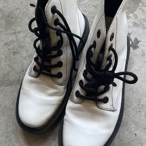 Doc Martens White size 8 Women’s
